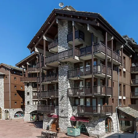 Renove Skis Aux Pieds Avec Parking Couvert, Au Coeur De - Fr-1-694-280 * Val-dʼIsère